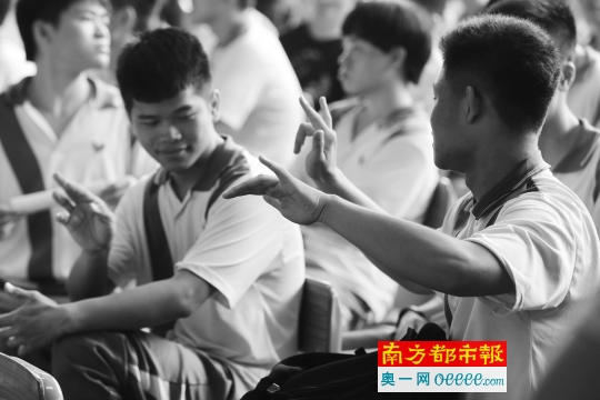关于晋级下一阶段引爆全场！，Karsa意外战胜美国队观众掌声雷动的信息