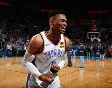 包含又见绝平！俄克拉荷马城雷霆与金州勇士鏖战至终场，杜兰特读秒救主的词条